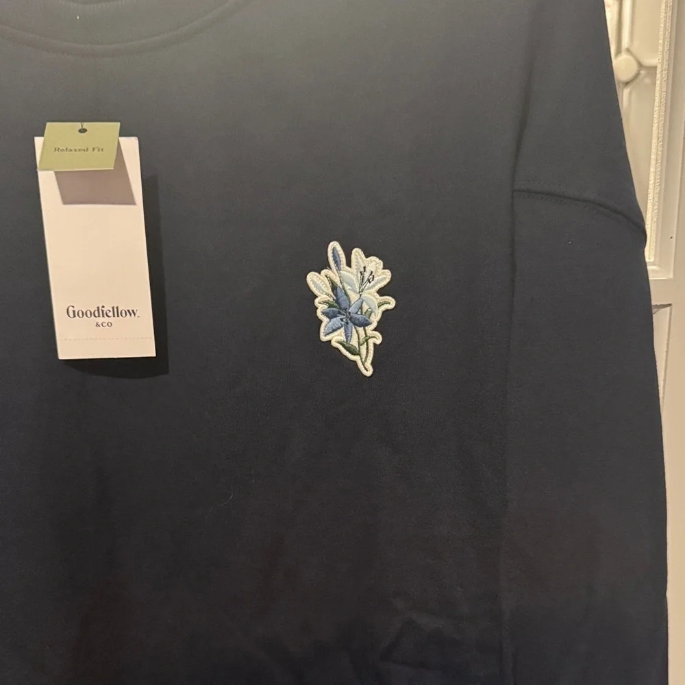 Goodfellow & Co Dark Blue Crewneck Sweater with Floral Patch